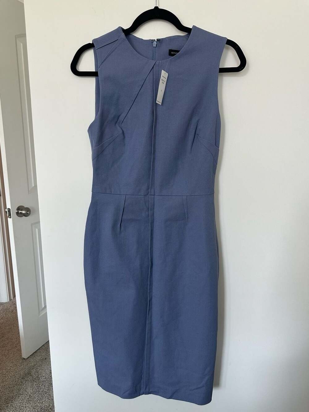 Banana Republic Sleeveless Sheath Office Dress in Blue, Size 6